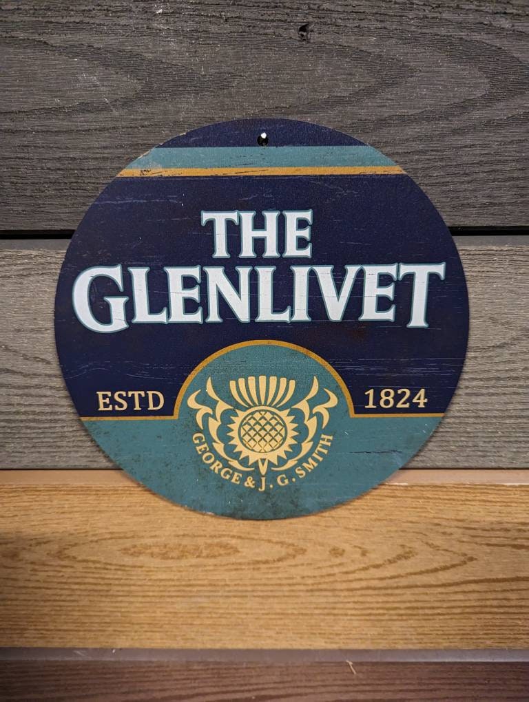 The Glenlivet Wood Bar Signs Pub Man Cave Wall Sign Wooden Circle Plaques 19.5cm